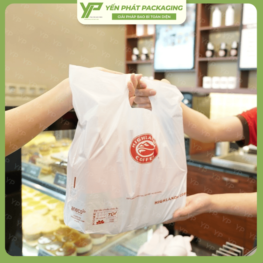 Túi xoài vừa đựng ly vừa đựng bánh