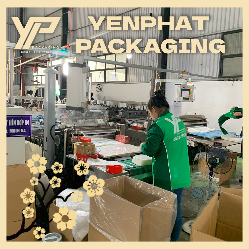 Xưởng Yến Phát sản xuất bao bì Tết