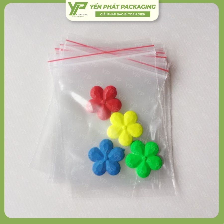 Túi zip chỉ đỏ có đường khóa zip màu đỏ dễ nhận biết