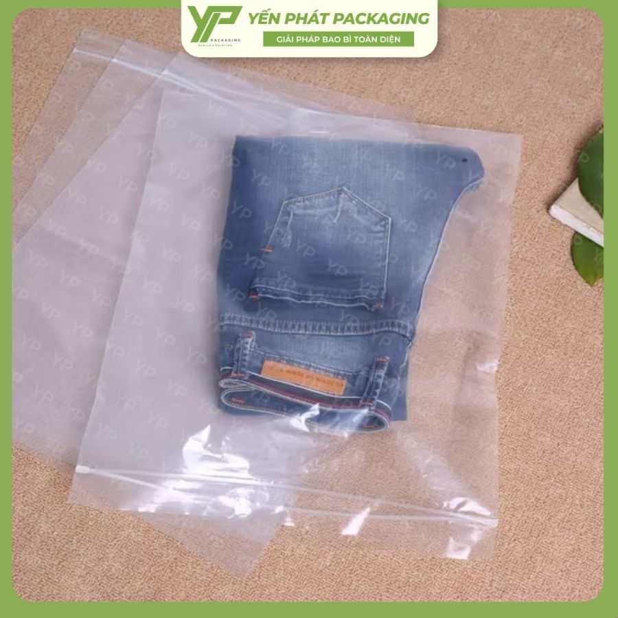 Túi zip chỉ trắng tại Yến Phát thường dùng bảo quản các mặt hàng thời trang, hoặc không cần bảo quản kín khí