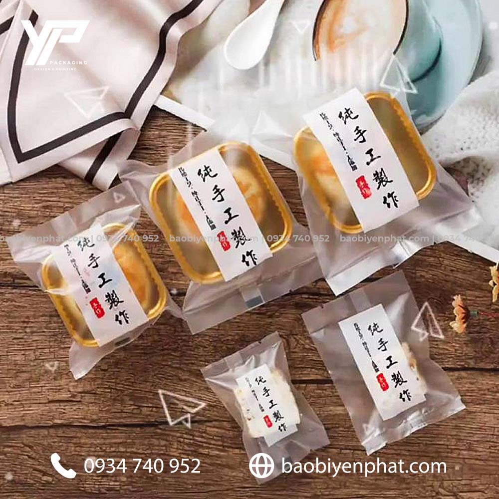 Các loại bao bì bánh kẹo có kích thước nhỏ được sản xuất bằng màng cuộn đóng gói tự động