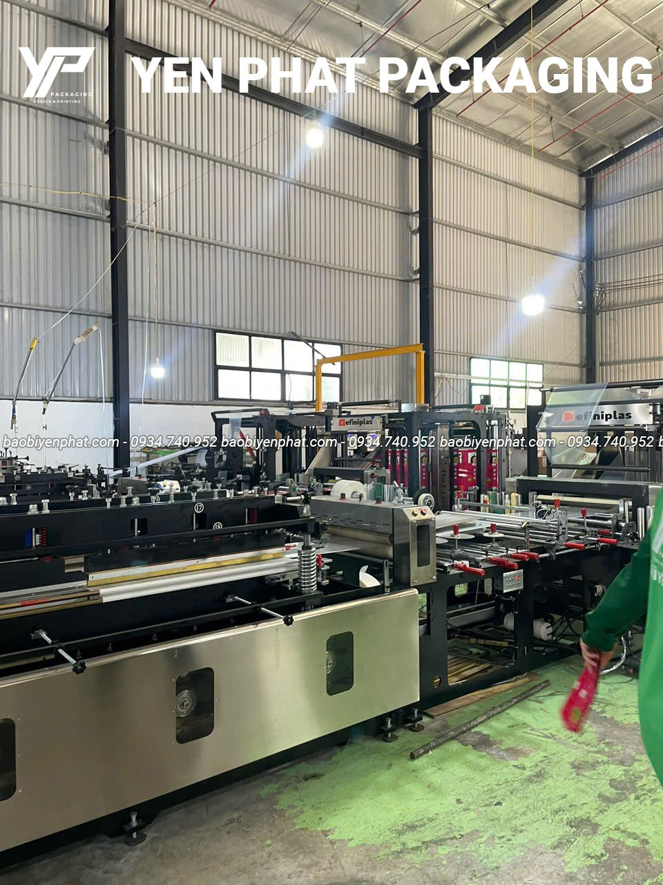 Xưởng sản xuất túi zip chỉ đỏ uy tín TP.HCM